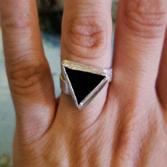925 Silver Handmade Black Triangle Onyx Ring - Picture 6 of 9